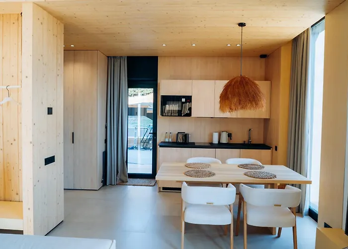 Calm Luxury Natural 布克维