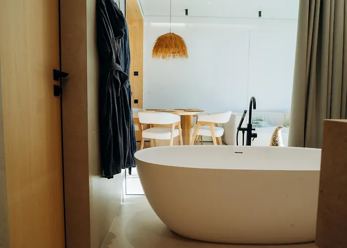 Calm Luxury Natural 布克维