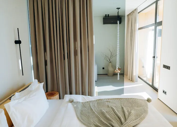 Calm Luxury Natural 布克维